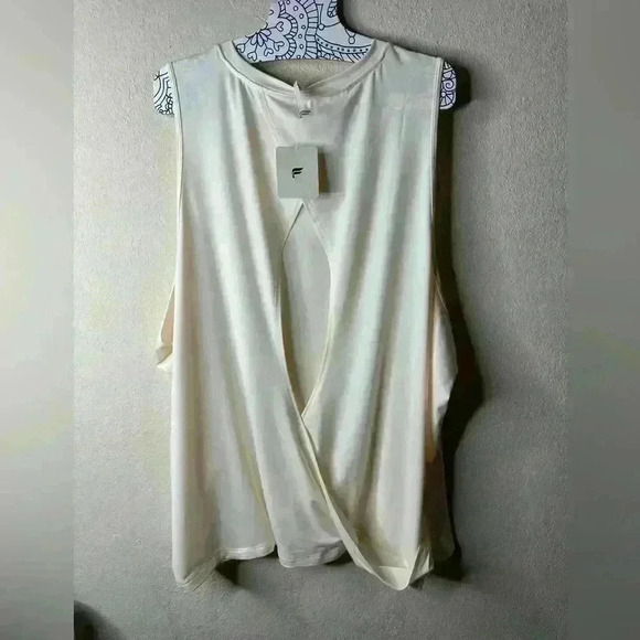 Fabletics Blake Dry-Flex Open Back Tankcream size 3X - Picture 2 of 4